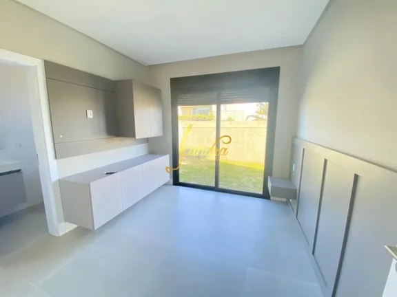 Imagem Casa térrea com 04 suítes, 155m² de área construída com mobília fixa