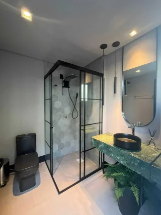 Imagem Apartamento alto padrão com 3 suítes e 3 vagas de garagem - Meia Praia | Itapema/SC