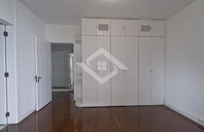 Imagem Apartamento de 4 Quartos para Venda na Lagoa com 380 m²