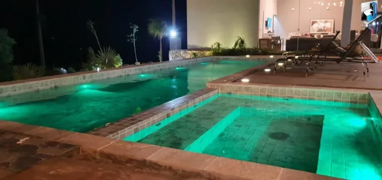 Imagem Incrível casa a venda no condomínio Riviera de Santa Cristina XIII