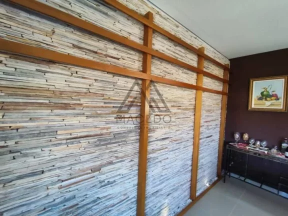 Imagem Sobrado 4 dorms Mobiliado - Residencial Jatobá