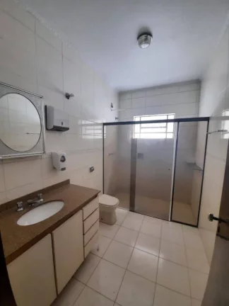 Imagem Casa com 3 dormitórios para alugar, 240 m² por R$ 4.478,45/mês - Vila Luzita - Santo André/SP