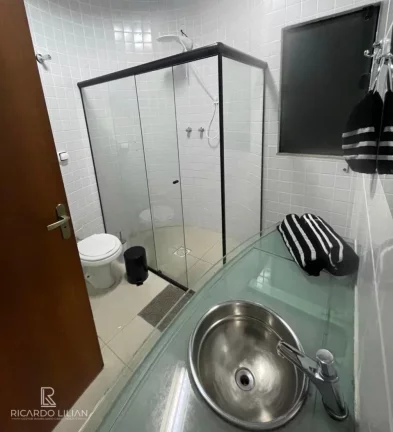 Imagem "Residência Exclusiva no Condomínio Flamboyant, Atibaia: 5 Suítes, Vista Deslumbrante e Oportunidade de Permuta!"