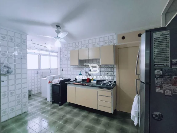 Imagem PITANGUEIRAS- UMA QUADRA DA PRAIA , LOCALIZAÇÃO ESPETACULAR , GARAGEM NO PRÉDIO.