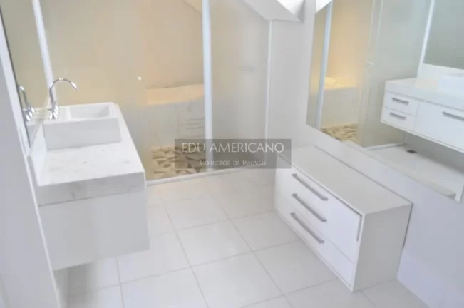 Imagem VILA GIGLIO. CASA CLÁSSICA EM BAIRRO NOBRE.