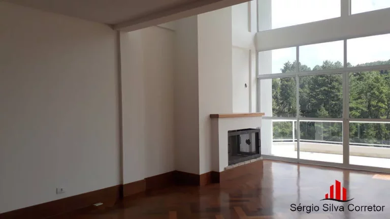 Imagem Casa com 05 Suítes à Venda, em Condomínio Fechado em Campos do Jordão SP.