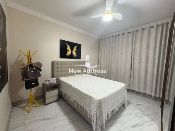 Imagem No Jockey, duas casas em um só imóvel com área gourmet: more com a família, alugue ou transforme em duplex. Comércio e serviços a poucos passos.
