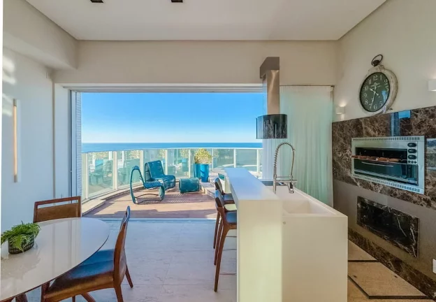 Imagem Cobertura com 3 dormitórios à venda sendo 3 suítes, 273.08 m² por - R$ 17.990.000,00 - Centro - Bal. Camboriú/SC