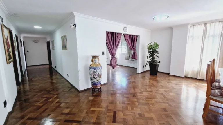 Imagem Aparatamento na Bela Vista com 3 Dormitórios ( 1 suíte) com Portaria 24 hs e 02 Vagas de Garagem