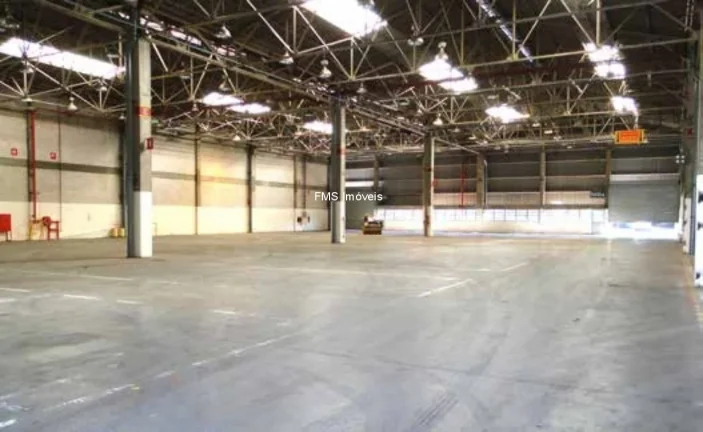 Imagem Galpão Comercial para Locação no Distrito Industrial de Campinas-SP: 10 banheiros, 15 vagas de garagem, 15.000,00 m² de área.