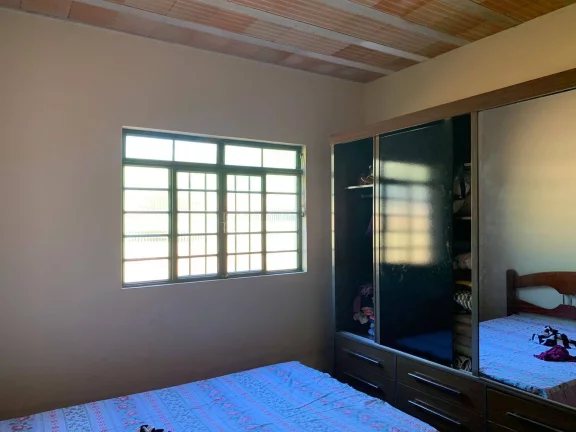 Imagem OPORTUNIDADE!!!
* LINDA CHÁCARA DE 3882,79 m²
* POSSUI UMA CASA CONSTITUÍDA DE 2 QUARTOS SENDO, 1...