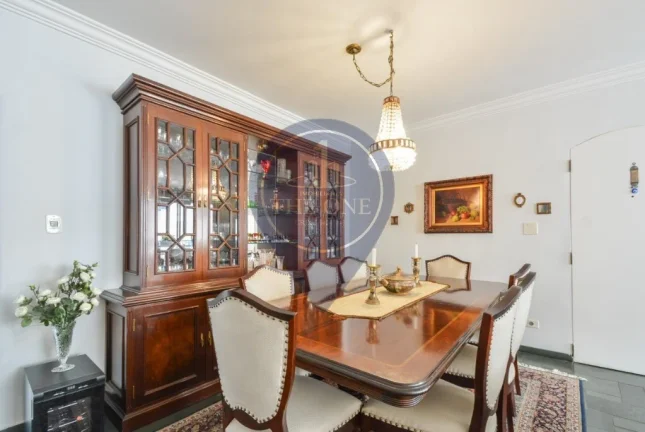 Imagem Apartamento de luxo à venda em Moema, São Paulo-SP: 4 quartos, 1 suíte, 2 salas, 4 banheiros, 3 vagas de garagem, 161m².