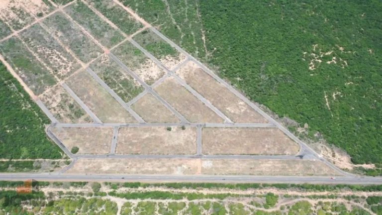Imagem Lote a Venda no bairro Canoa Quebrada - Aracati, CE