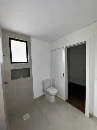 Imagem Apartamento com 3 suítes e 3 vagas de garagem na Praia Brava de Itajaí/SC