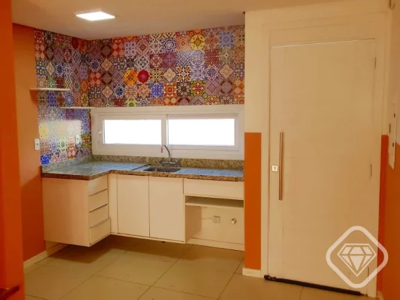 Imagem Casa charmosa e ensolarada no Jardins do Prado, com 2 suítes, pátio e churrasqueira, em um loteame...