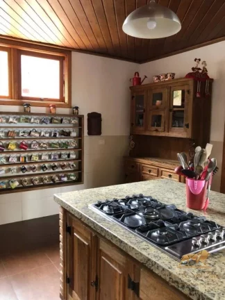 Imagem Casa com 5 Suítes para alugar - Campos do Jordão/SP