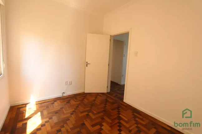 Imagem Apto de 3 dorm. um dorm. suíte, para aluguel na Bairro Bom Fim - Porto Alegre/RS.