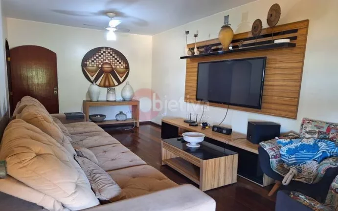 Imagem Belíssima casa de 7 quartos a venda no Bosque do Peró em Cabo Frio.