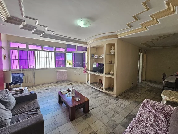 Apartamento com localização top no Montese, perto de tudo que você precisa no dia a dia! Supermer...