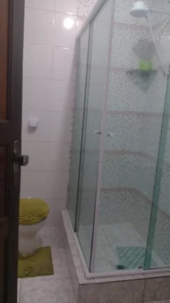 Imagem Sobrado à venda em Santo André-SP: 3 quartos, 2 banheiros, 2 vagas de garagem, 188m² no Jardim Las Vegas!