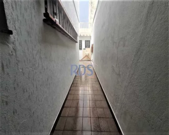 Imagem Vende um excelente sobrado de 216m² em ótima localização