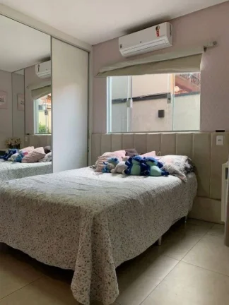 Imagem Casa 3 dormitórios com fachada moderna 2 vagas de garagem