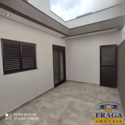 Imagem CASA EM CONDOMÍNIO C/ 100 M² / 03 QUARTOS SENDO 01 SUÍTE / 03 VAGAS