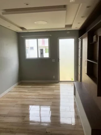 Imagem Sobrado com 2 dormitórios à venda, 60 m² por R$ 400.000,00 - Vila Colorado - Suzano/SP