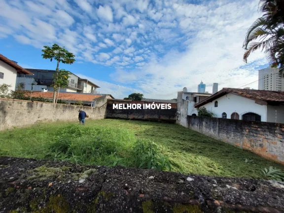 Imagem Terreno para Locação Anual Localizado no Centro de Balneário Camboriu - SC