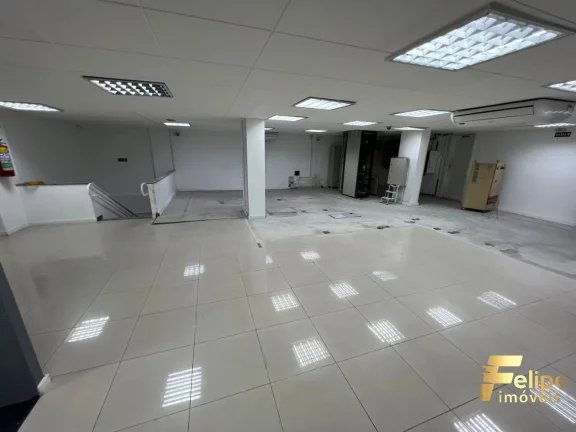 Imagem ACEITA PROPOSTAS - OPORTUNIDADE ÚNICA PARA INVESTIR NO SEU NEGÓCIO - LOJA COM 600M² TOTALMENTE CLIMATIZADA na RETA DA PENHA - VITÓRIA!