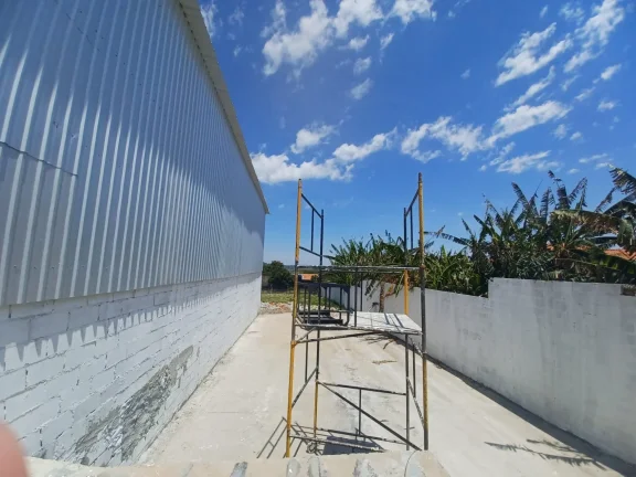 Imagem Belo galpão 800m² com pé direito alto, encostado na Rodovia Raposo Tavares- Sorocaba/SP