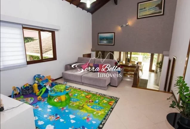 Imagem Casa com 3 dormitórios à venda, 530 m² por R$ 1.790.000,00 - Várzea - Teresópolis/RJ