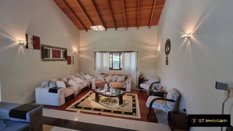 Imagem Sítio de Alto Padrão à venda em Atibaia/SP - 40.000m² por R$2.600.000!