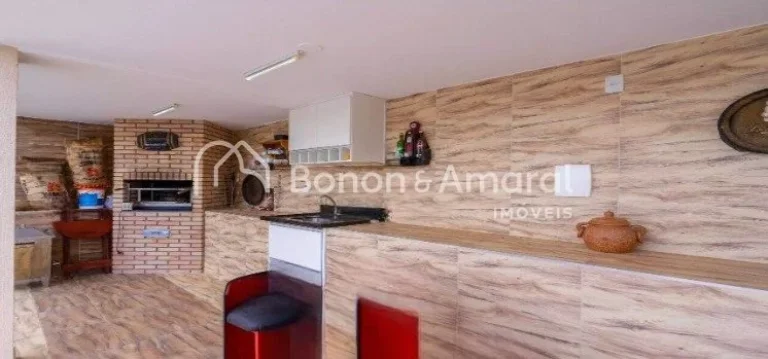 Imagem Esta charmosa casa está disponível para venda em um condomínio tranquilo na cidade de Valinhos. E...