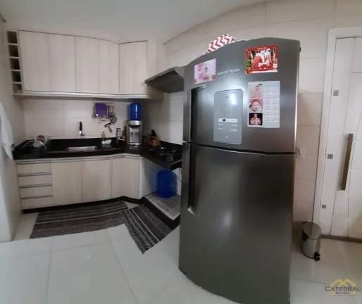 Imagem Casa térrea com 2 quartos sendo 1 suíte com garagem para 3 carros - Jundiaí/SP