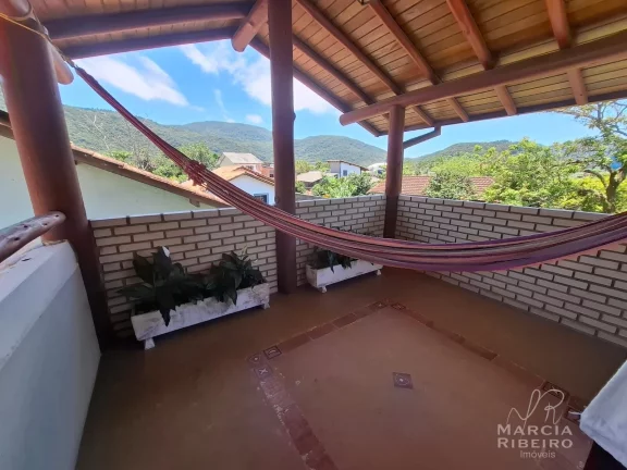 Imagem Casa Encantadora no Rio Vermelho, com acesso a praia