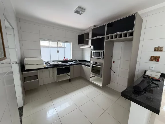 Imagem Casa em Condomínio para Locação em Limeira, Jardim Residencial Campo Novo, 3 dormitórios, 2 banheiros, 2 vagas