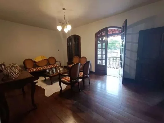 Imagem Casa aconchegante com escritório, três dormitórios, banheira e closet no bairro Boa Vista