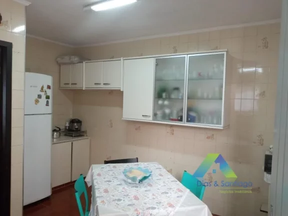 Imagem Sobrado com 3 Quartos e 4 banheiros à Venda, 170 m² por R$ 669.900