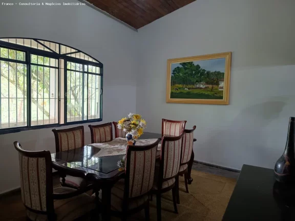 Imagem Casa para Venda em Arujá, Granjas Urupes, 5 dormitórios, 2 suítes, 6 banheiros, 4 vagas