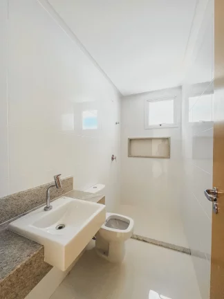 Imagem Apartamento Casa Alto Padrão, 02 Quartos, 01 Suite, 01 Vaga de Garagem, Ofurô, Praia do Morro, Guarapari - ES