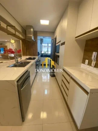 Imagem Apartamento decorado com 104m², 3 dormitórios (2 suítes), 2 vagas, móveis planejados inclusos! E...