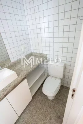Imagem APTO. 230m2 com 4 suítes sendo 01 suíte master com closet, sala ampla para 04 ambientes com uma visão de 180° da Av. Boa Viagem I ANDAR ALTO