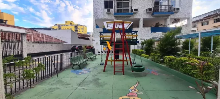 Imagem Meier - Rua Padre Ildelfonso Penalba - Vendo apto de 2 quartos + dependências com 2 vagas - Valor R$450.000,00