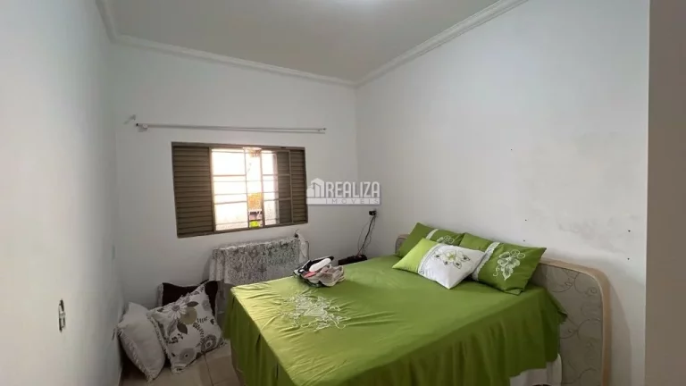 Imagem Casa para alugar no Jardim Elza Amuí I, em Uberaba