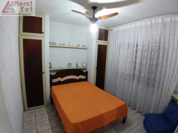 Imagem Apartamento à venda na Guilhermina, Praia Grande-SP: 1 quarto, 1 sala, 1 banheiro e vaga de garagem. Confira!