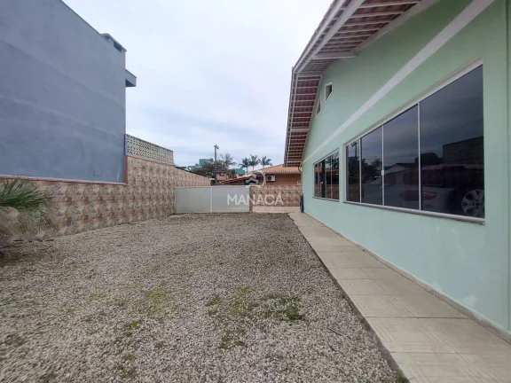 Imagem Belíssima Casa à Venda em Bairro Charmoso – Barra Velha/SC
