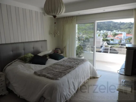 Imagem Casa / Sobrado para Venda em Balneário Camboriú / SC no bairro Praia dos Amores