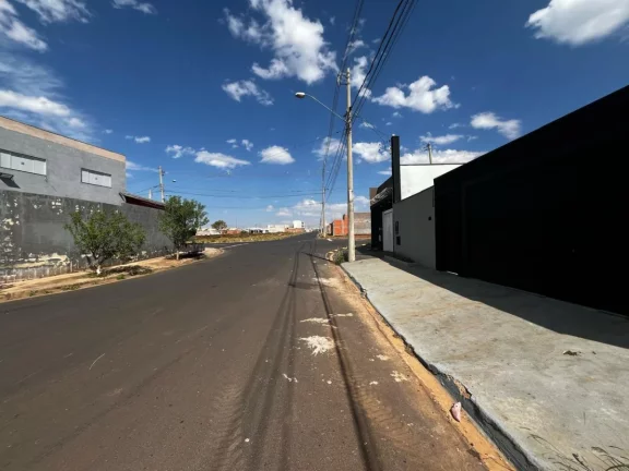Imagem Terreno residencial para venda em Jardim Adelinha, 200m2
