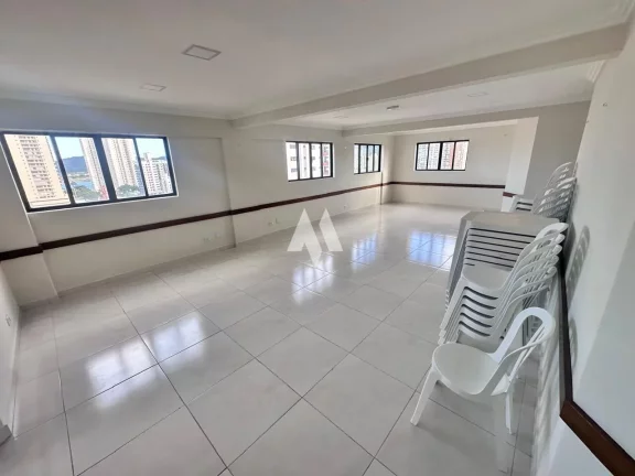 Imagem Apartamento de 1 Dormitório na Ponta da Praia - Vista Livre e Vaga de Garagem!